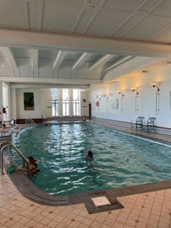 Le Chateau Frontenac Pool